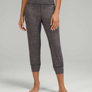 LULULEMON ALIGN HIGH-RISE JOGGER CROP in Heathered Black, Size 12